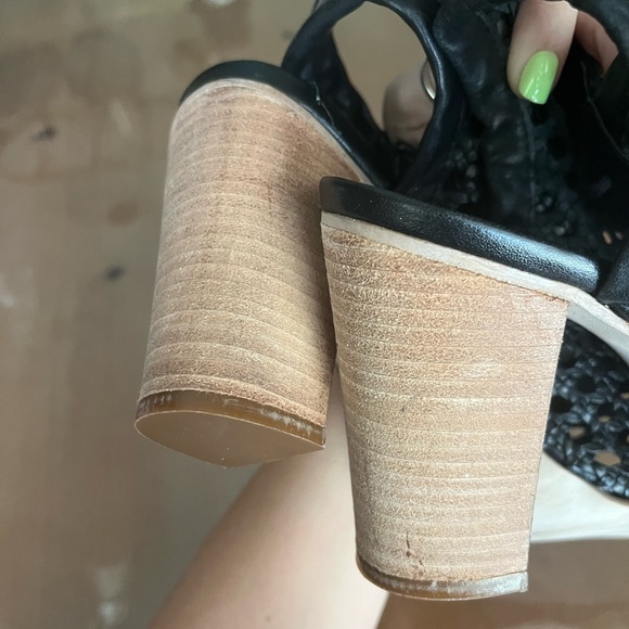 Perfect Black heeled sandal from Steven by Steven Madden. Size 10! - Picture 5 of 5